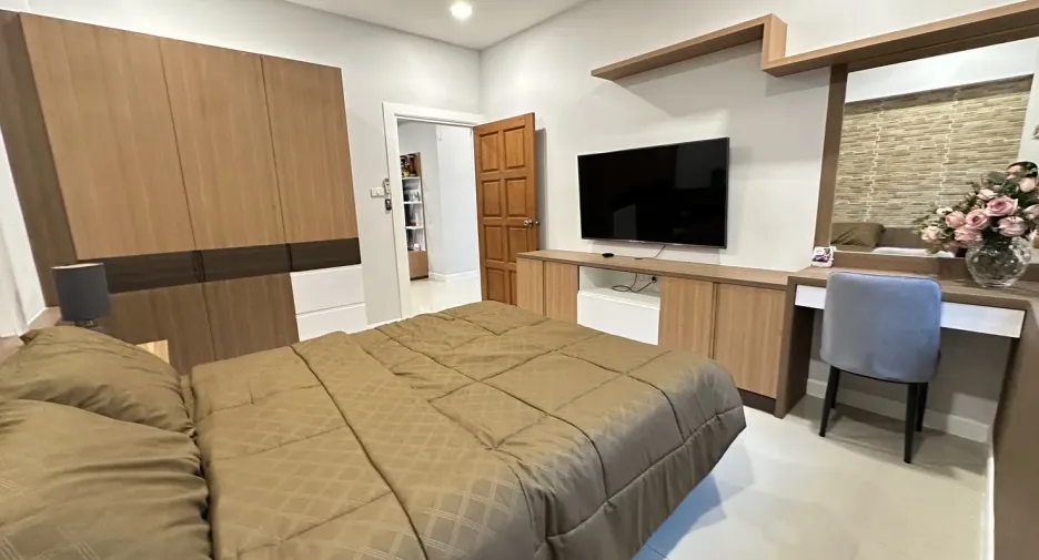 For rent 3 bedrooms villa in Huay Yai, Pattaya