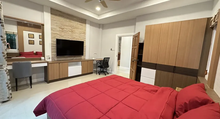 For rent 3 bedrooms villa in Huay Yai, Pattaya