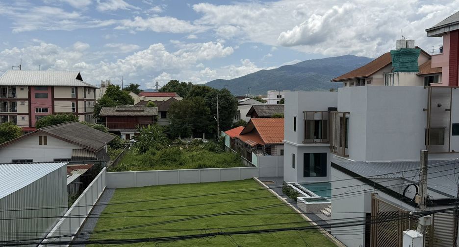 Villa zum Kauf mit 4 Zimmer in Mueang Chiang Mai, Chiang Mai