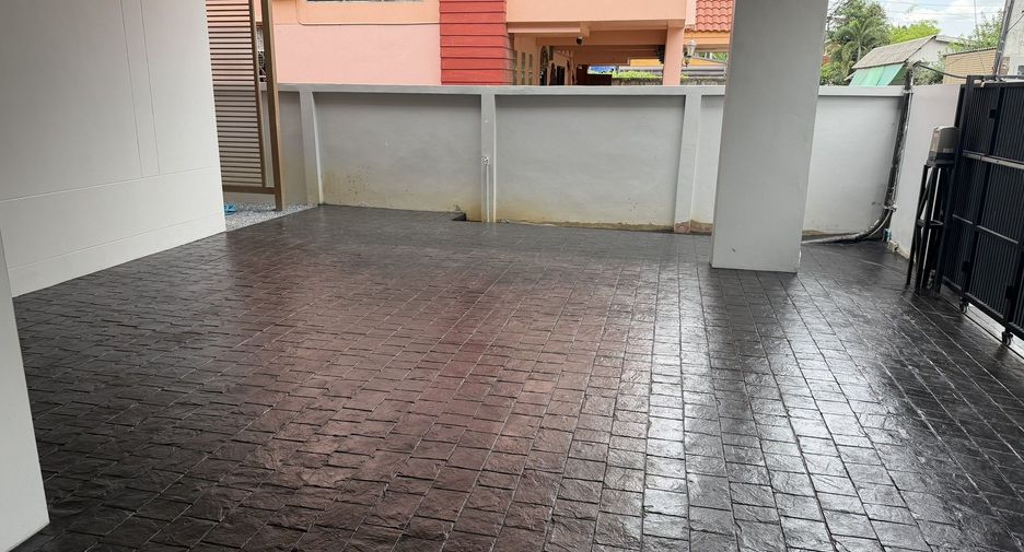 Villa zum Kauf mit 4 Zimmer in Mueang Chiang Mai, Chiang Mai
