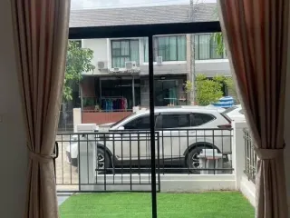 For rent 3 ベッドルーム townhouse in Bang Khen, Bangkok