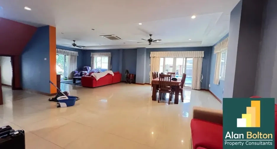 For rent 5 bedrooms house in Bang Lamung, Chonburi