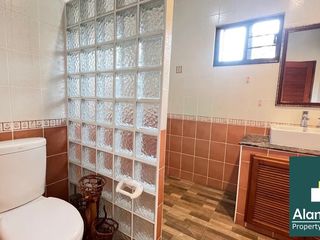 For rent 5 bedrooms house in Bang Lamung, Chonburi