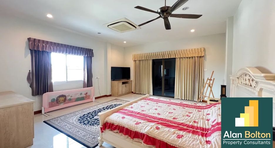 For rent 5 bedrooms house in East Pattaya, Pattaya