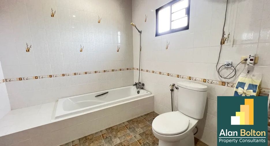 For rent 5 bedrooms house in East Pattaya, Pattaya