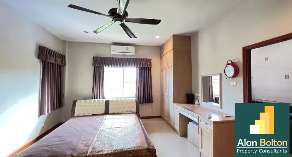For rent 5 bedrooms house in Bang Lamung, Chonburi
