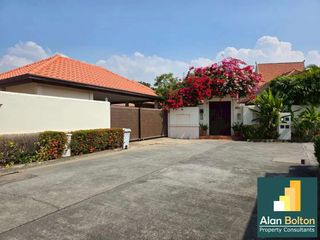 For rent and for sale 4 bedrooms house in Huay Yai, Pattaya