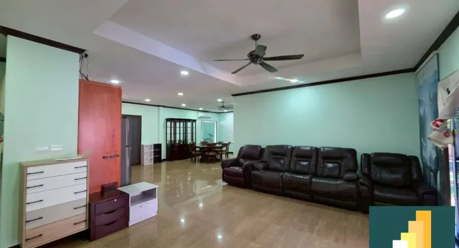 For rent and for sale 4 bedrooms house in Huay Yai, Pattaya