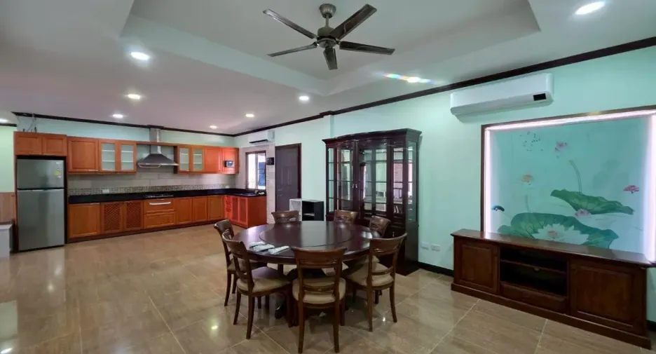 For rent and for sale 4 bedrooms house in Huay Yai, Pattaya