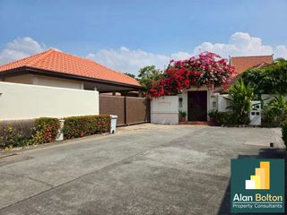 For rent and for sale 4 bedrooms house in Bang Lamung, Chonburi