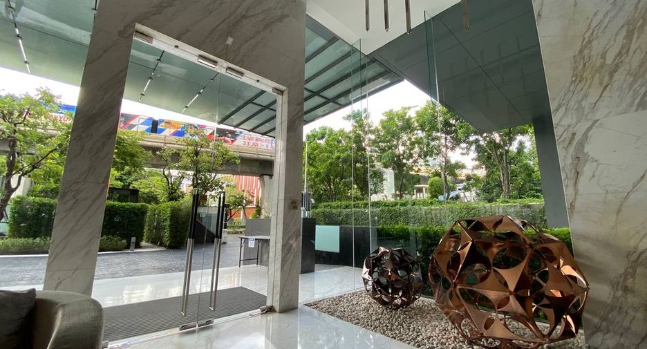 For rent and for sale 1 bed condo in Khlong Toei, Bangkok