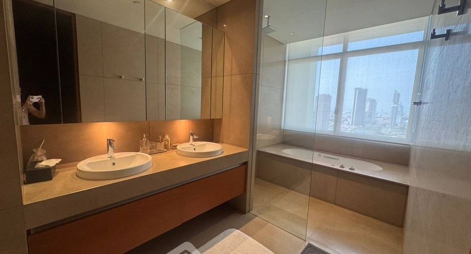 À vendre 2 chambres condo à Sathon, Bangkok