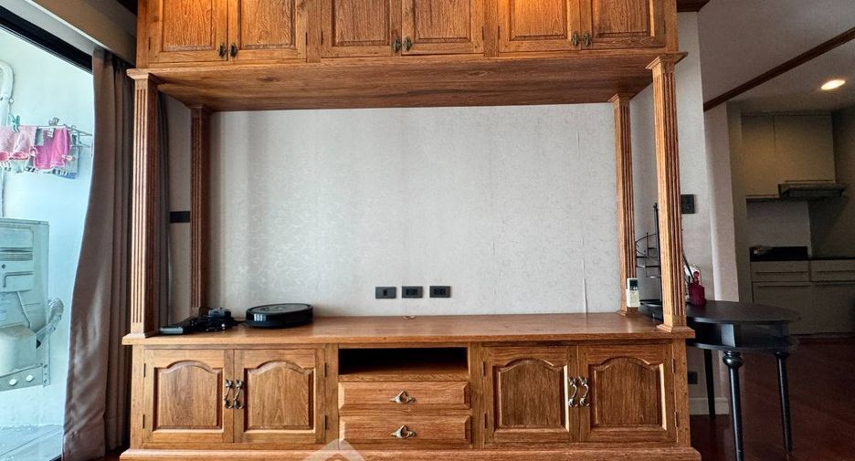 For sale 2 bedrooms condo in Sathon, Bangkok
