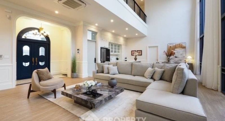 Haus zur Miete und zum Kauf mit 4 Zimmer in Bang Kapi, Bangkok