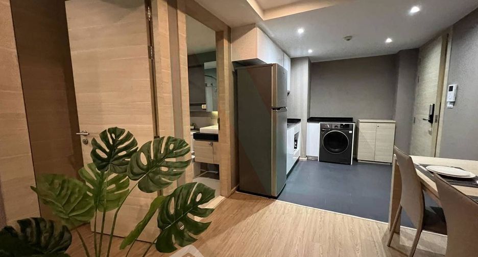 For sale 1 Beds condo in Sathon, Bangkok