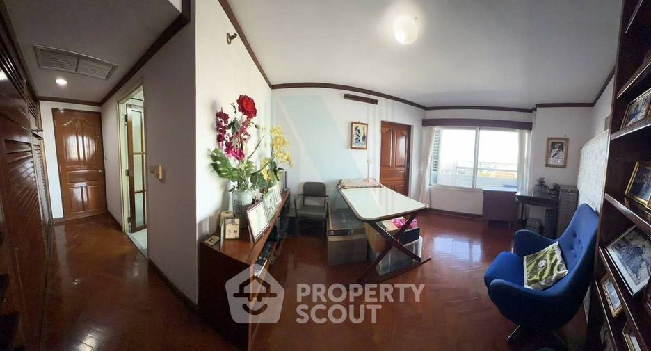 For sale 2 bedrooms condo in Bang Phlat, Bangkok