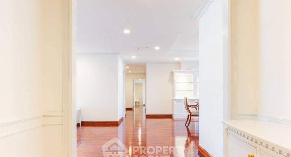 For rent 4 ベッドルーム apartment in Watthana, Bangkok