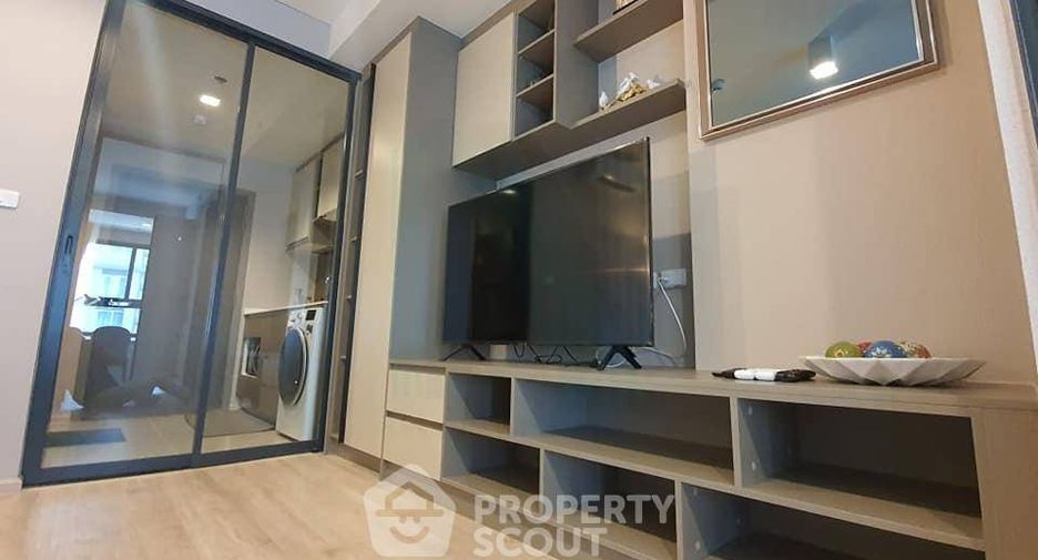 Condo en alquiler de 1 habitaciones en Khlong San, Bangkok
