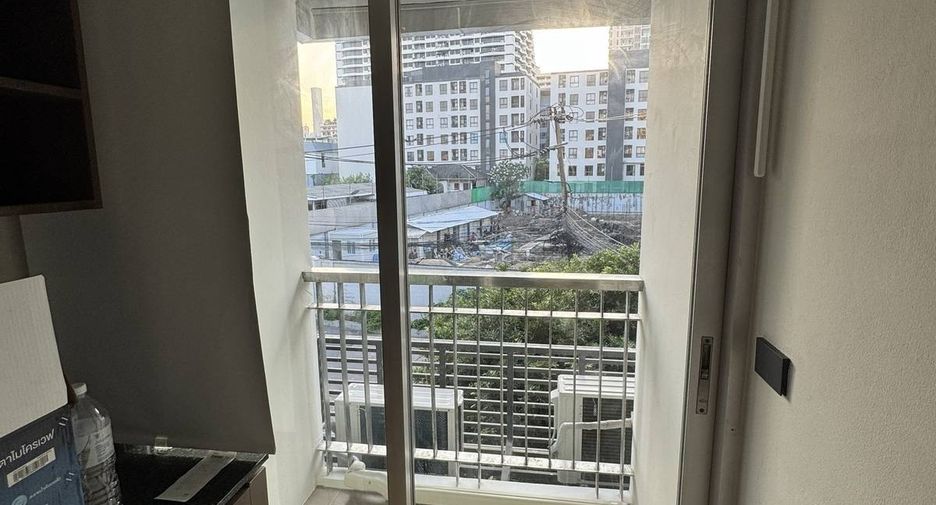 For rent 1 bed condo in Watthana, Bangkok