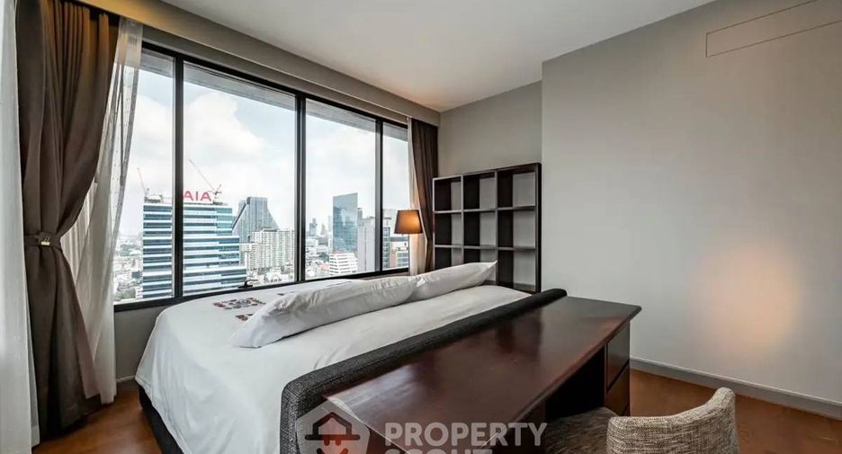 For rent 2 bedrooms condo in Bang Rak, Bangkok