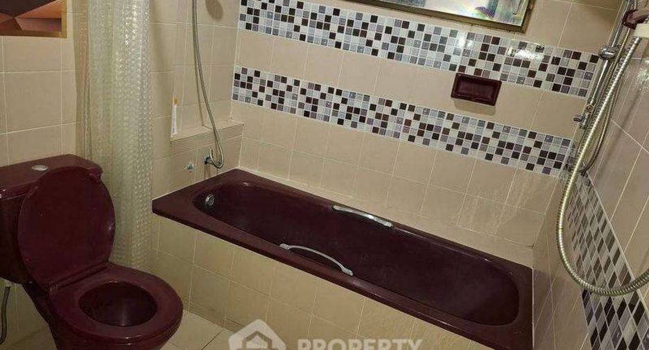 For rent 4 bedrooms townhouse in Pratumnak, Pattaya