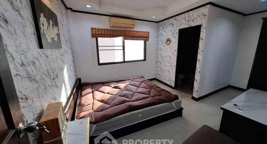 For rent 4 bedrooms townhouse in Pratumnak, Pattaya