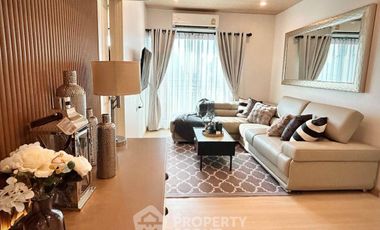 Condo en alquiler de 3 habitaciones en Huai Khwang, Bangkok
