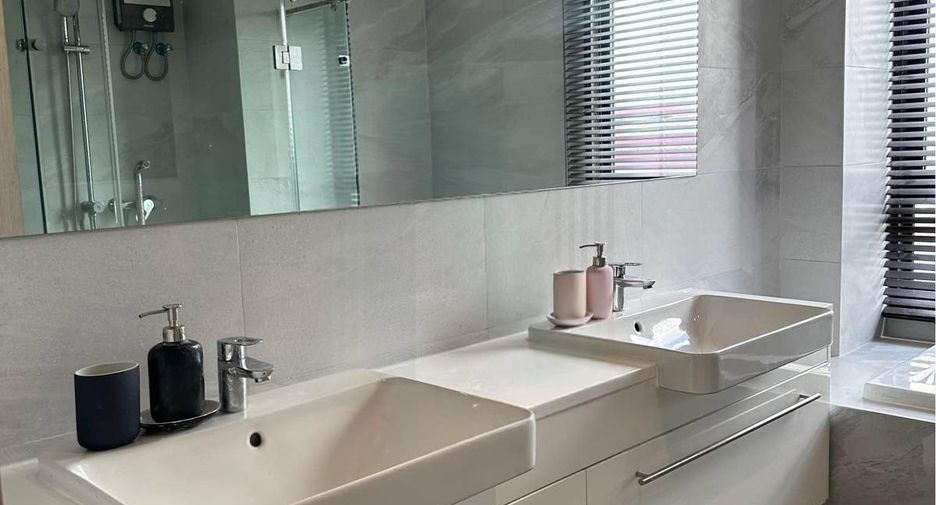 For rent 2 ベッドルーム condo in Watthana, Bangkok