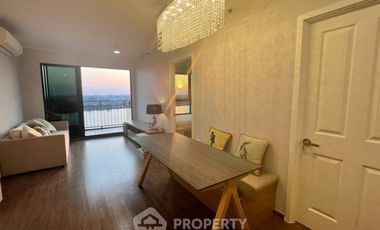 For rent 2 bedrooms condo in Yan Nawa, Bangkok