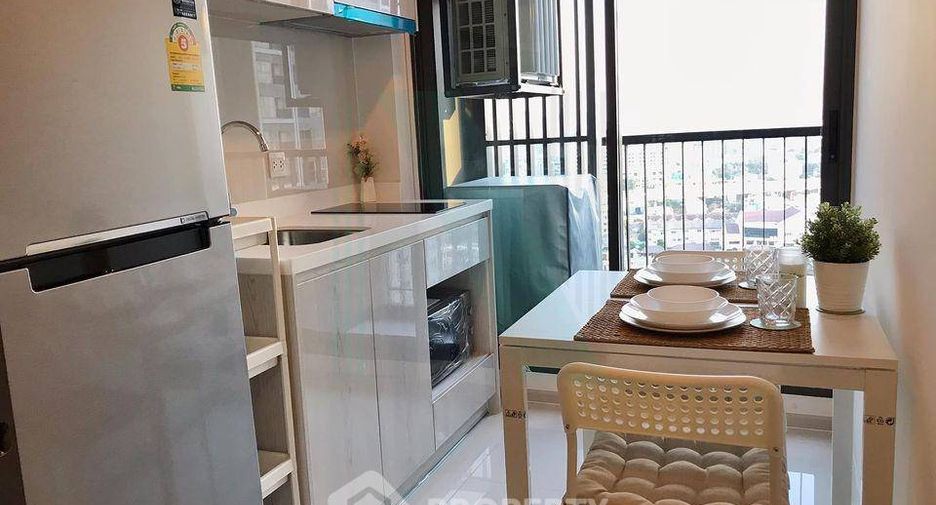 Condo en alquiler de 1 habitaciones en Khlong Toei, Bangkok
