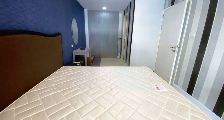 Condo en alquiler de 2 habitaciones en Phra Khanong, Bangkok