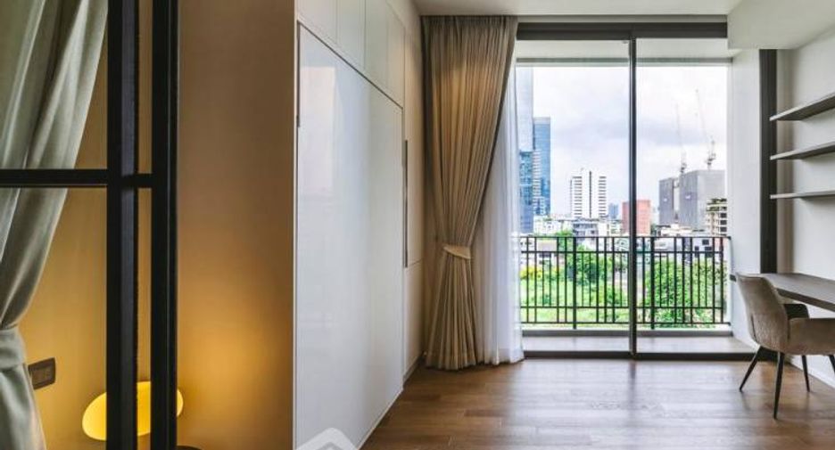For rent 2 ベッドルーム condo in Pathum Wan, Bangkok