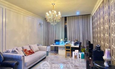 For rent 2 bedrooms condo in Huai Khwang, Bangkok