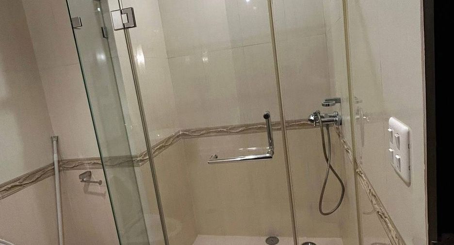 For rent 1 bed condo in Pathum Wan, Bangkok
