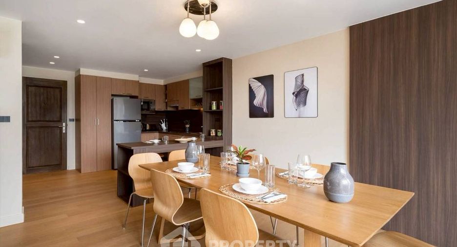 For rent 2 bedrooms condo in Khlong Toei, Bangkok