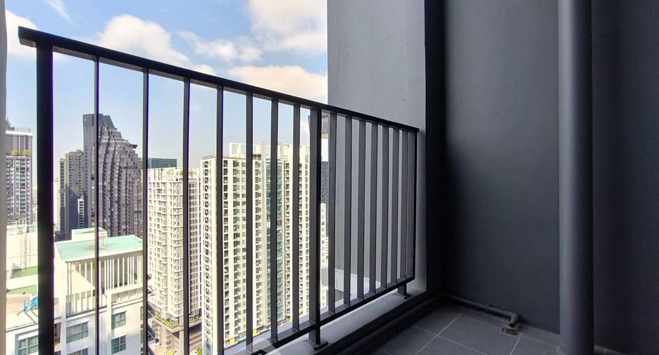 À louer 2 chambres condo à Huai Khwang, Bangkok