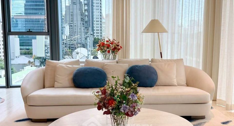 Condo en alquiler de 2 habitaciones en Pathum Wan, Bangkok