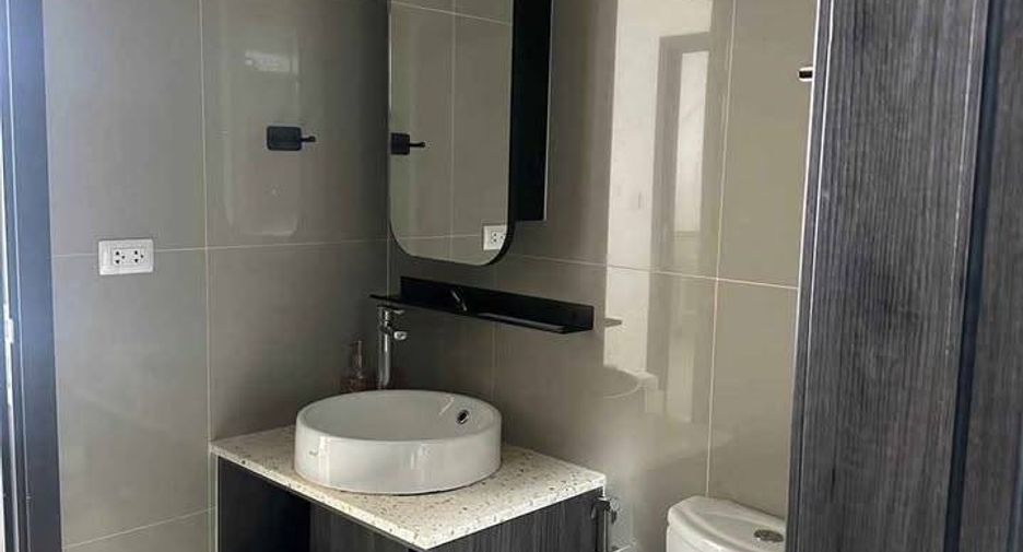For rent 1 Beds condo in Huai Khwang, Bangkok