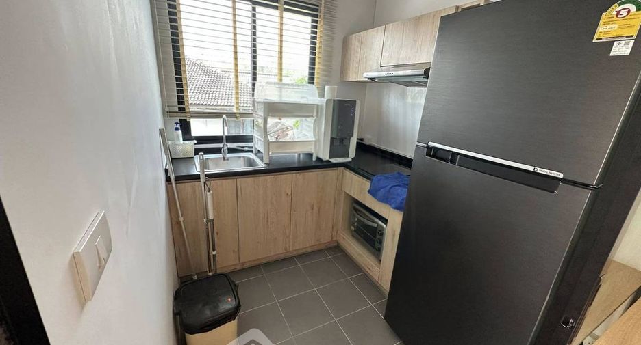 Wohnung zur Miete mit 2 Zimmer in Huai Khwang, Bangkok