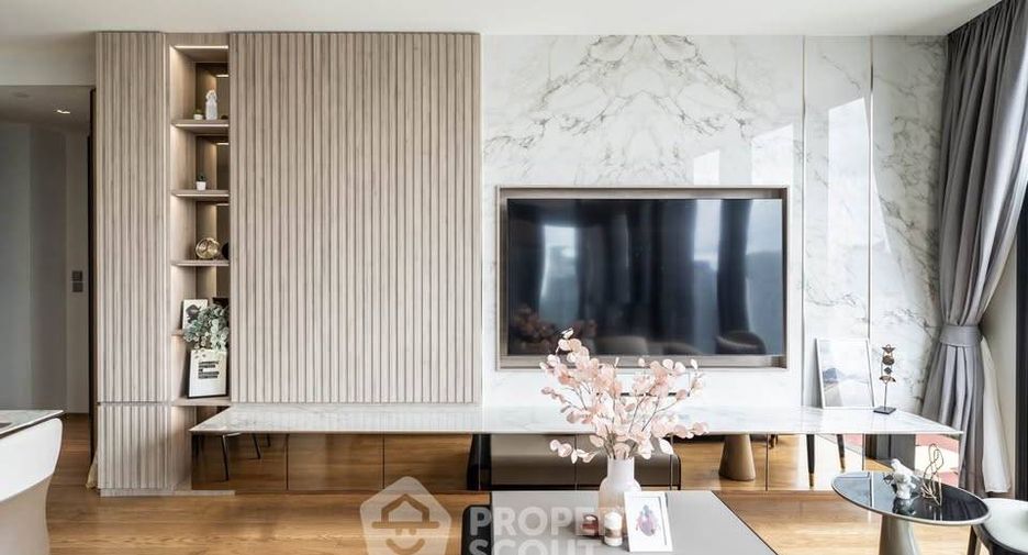 For rent 3 bedrooms condo in Khlong Toei, Bangkok