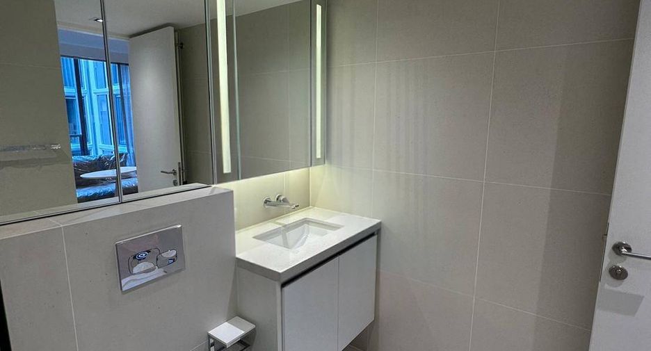 For rent 1 bed condo in Watthana, Bangkok
