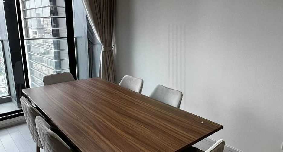 Condo en alquiler de 2 habitaciones en Pathum Wan, Bangkok