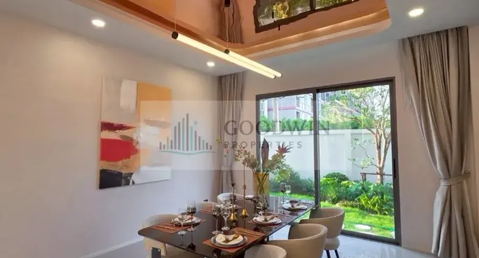 Haus zum Kauf mit 6 Zimmer in Sattahip, Chonburi