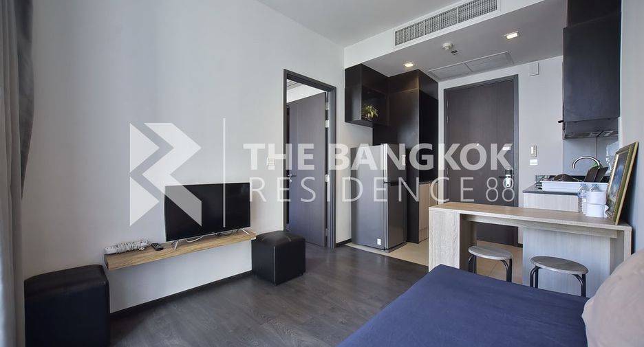 For sale 1 bed condo in Khlong Toei, Bangkok