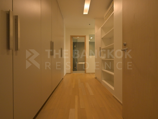À louer 3 chambres condo à Khlong Toei, Bangkok