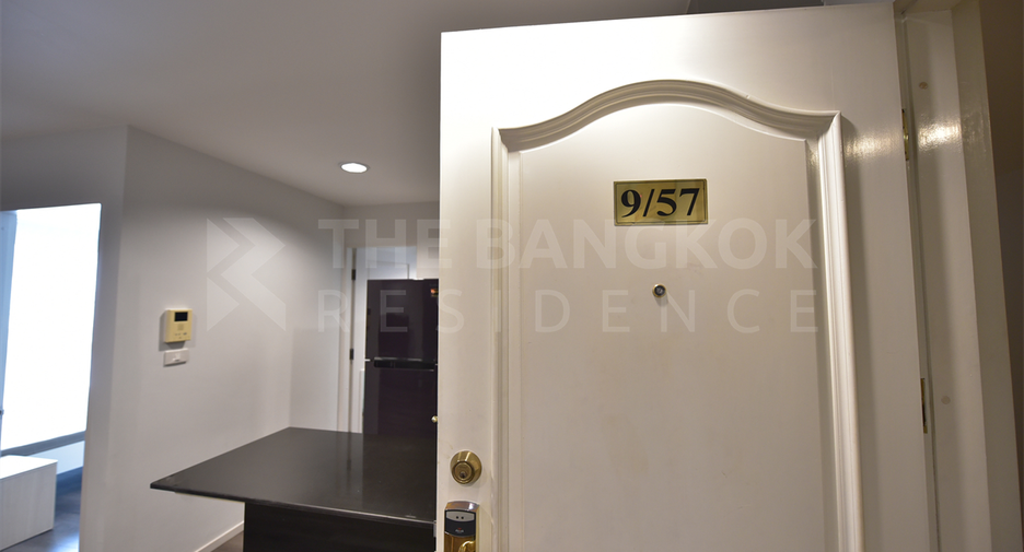 For rent 2 bedrooms condo in Khlong Toei, Bangkok