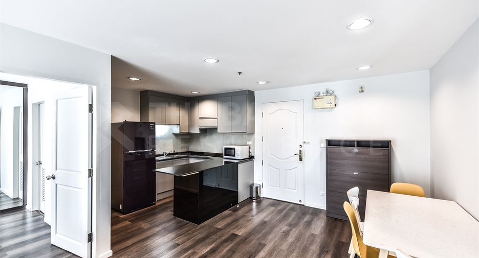 For rent 2 bedrooms condo in Khlong Toei, Bangkok