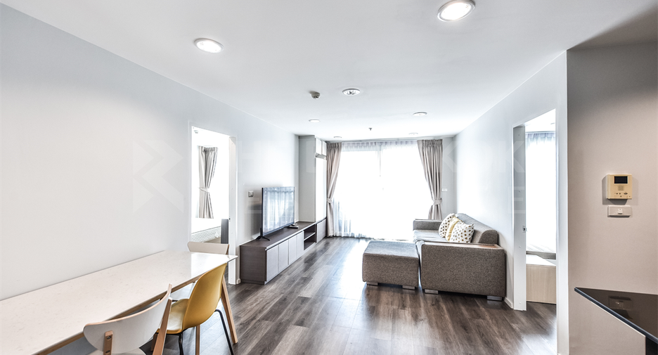 For rent 2 bedrooms condo in Khlong Toei, Bangkok
