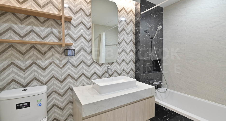 For rent 3 ベッドルーム condo in Khlong Toei, Bangkok