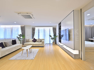 For rent 3 bedrooms condo in Khlong Toei, Bangkok